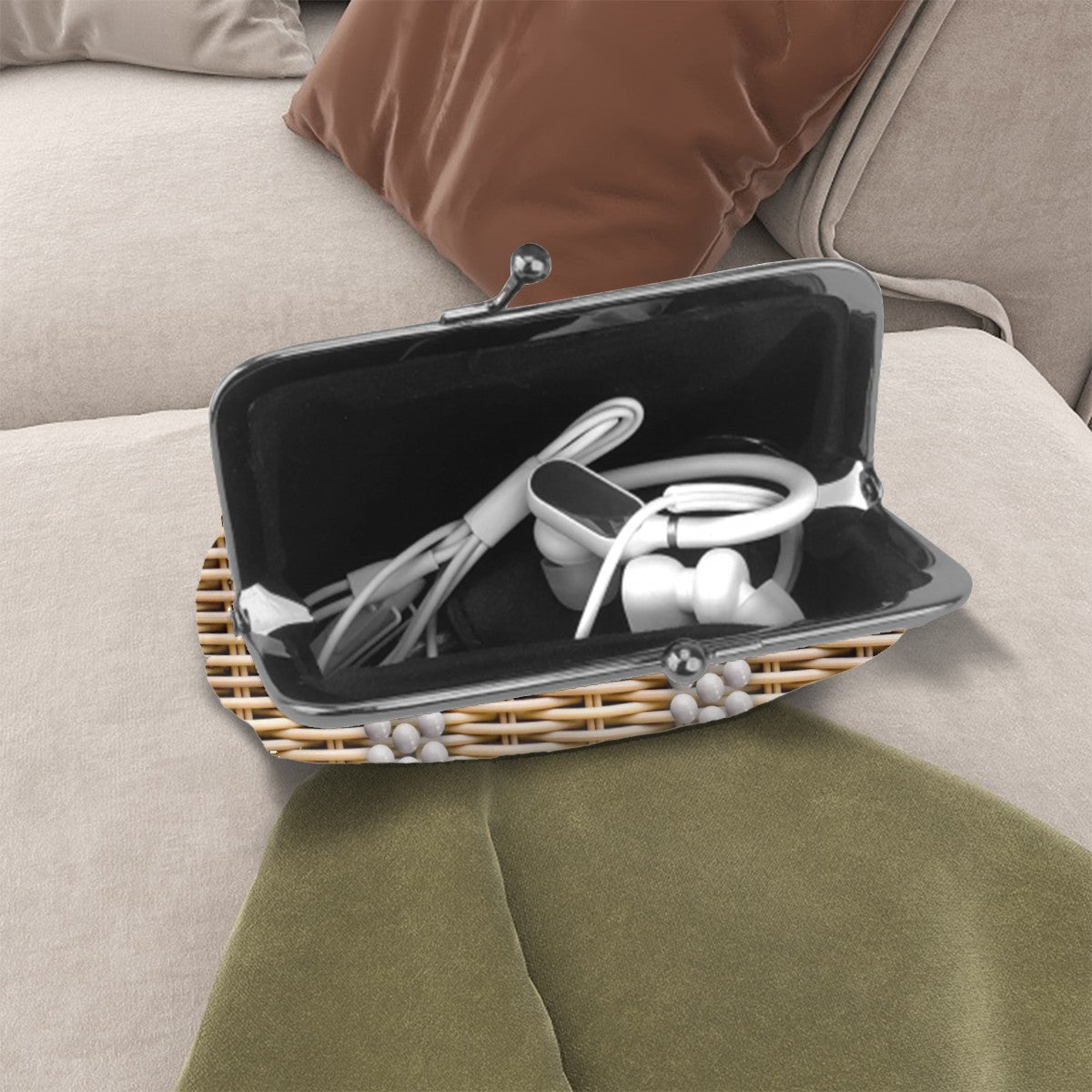Sophia's Purse after she drops it in Prep H at the Pharmacy - Coinpurse