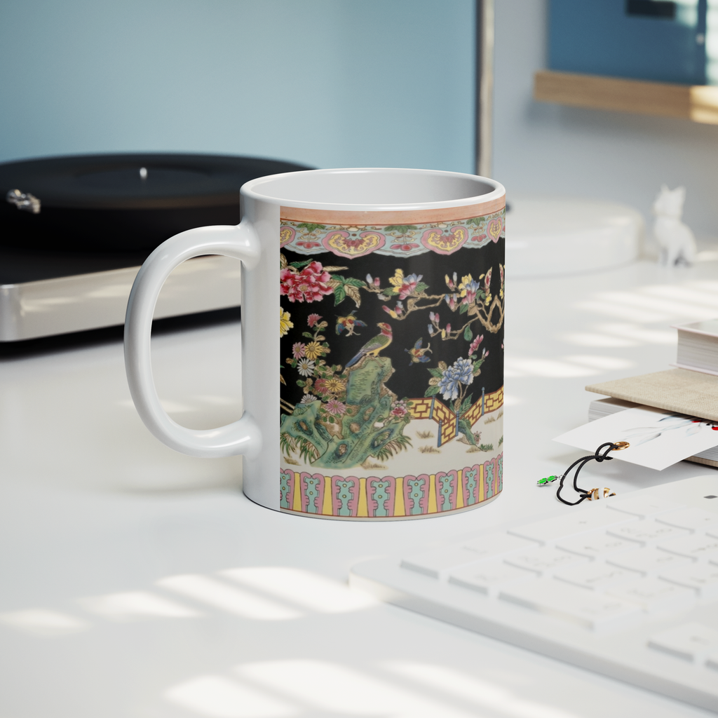 Blanches_Vase_-_Mug_Lifestyle_Record_Player_Mockup.png_15558454